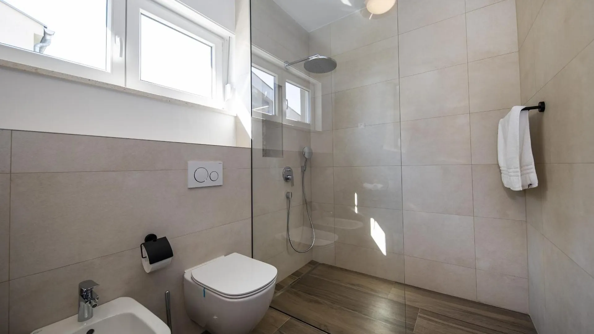 Villa Mary Lou With Heated Pool Zadar