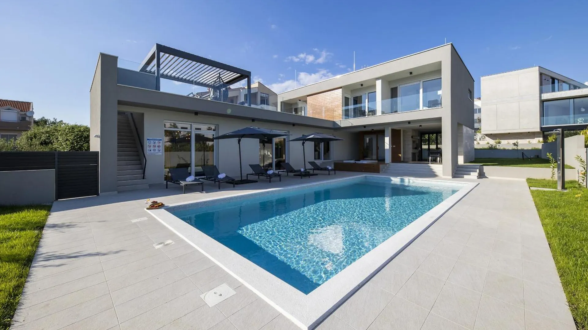 Villa Mary Lou With Heated Pool Zadar