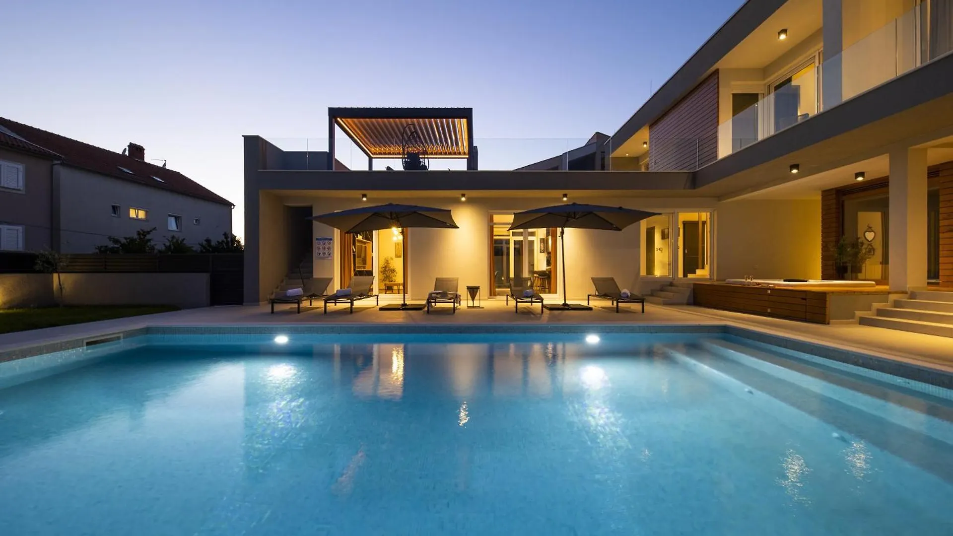 Villa Mary Lou With Heated Pool Zadar Croatia