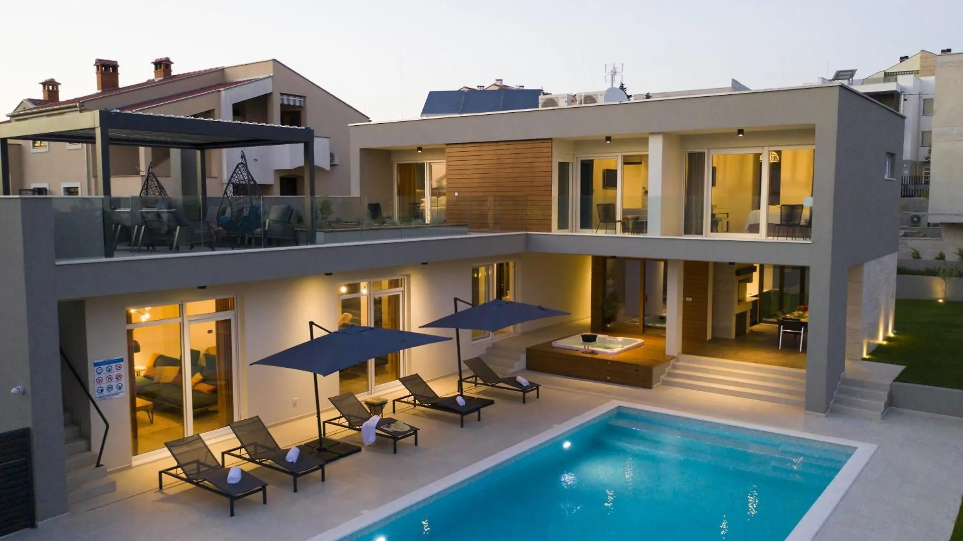 Villa Mary Lou With Heated Pool Zadar