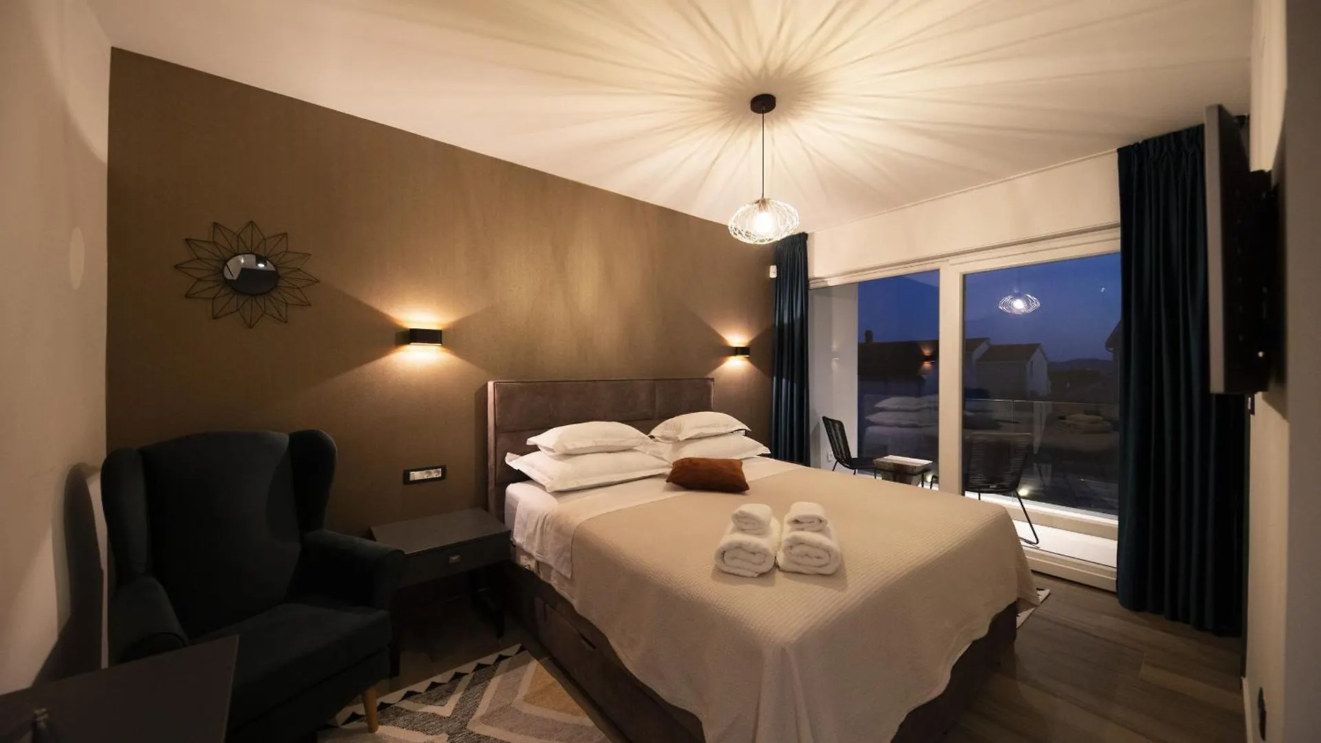 Villa Mary Lou With Heated Pool Zadar