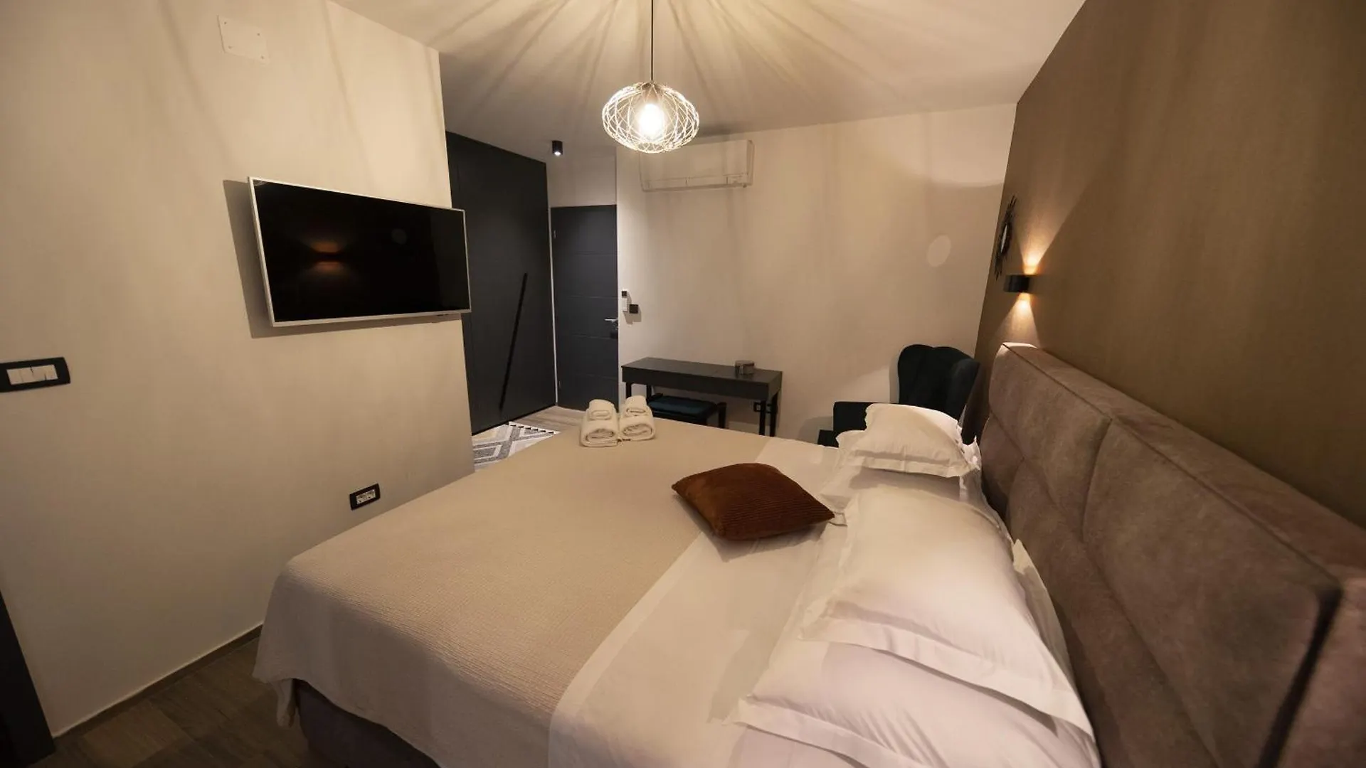 Villa Mary Lou With Heated Pool Zadar 0*,