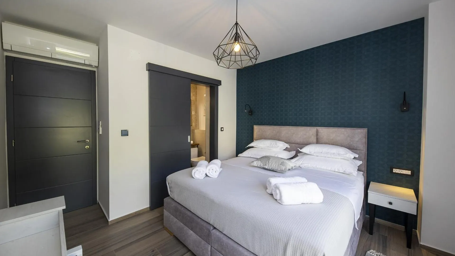 Villa Mary Lou With Heated Pool Zadar