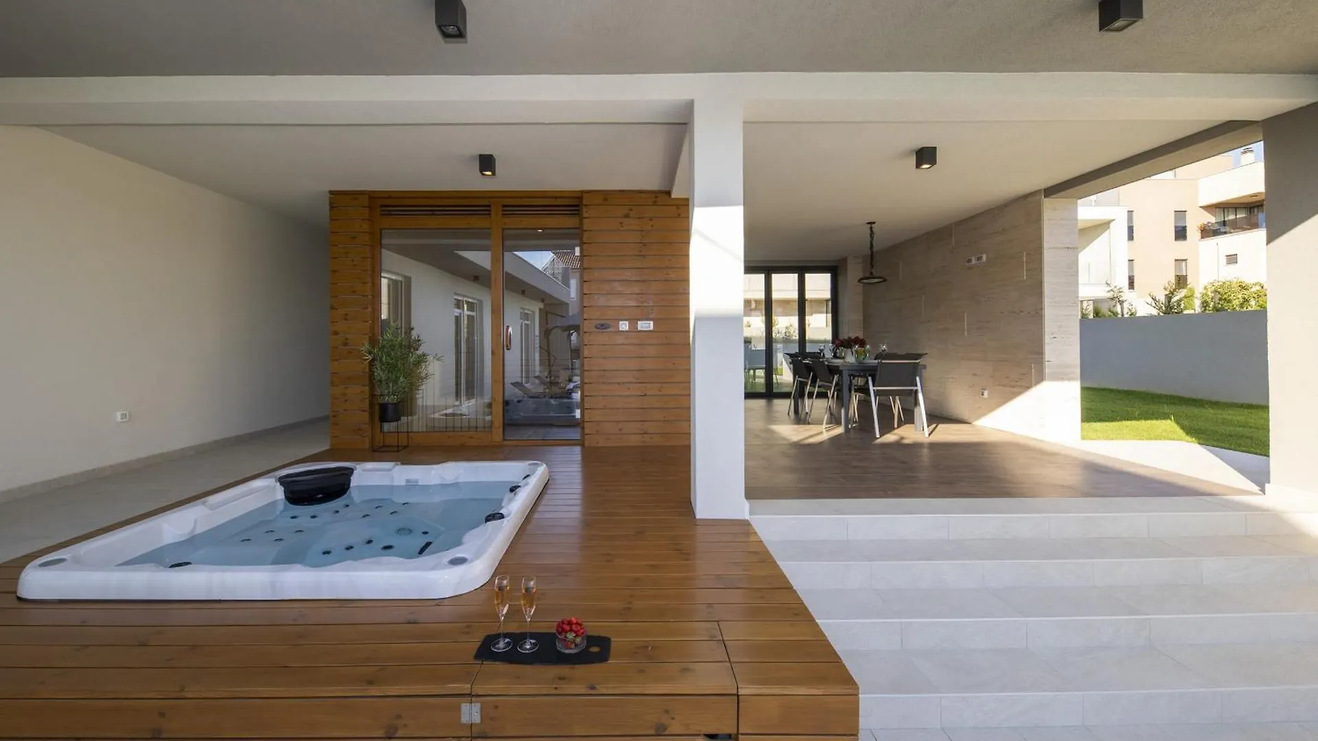Villa Mary Lou With Heated Pool Zadar 0*,