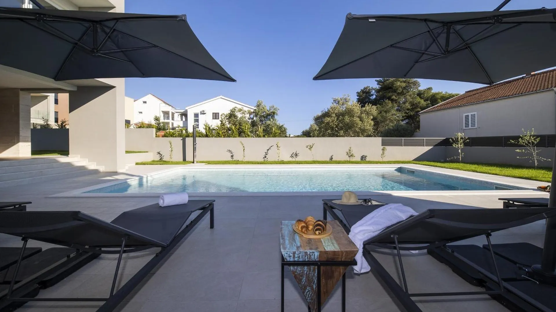 Villa Mary Lou With Heated Pool Zadar